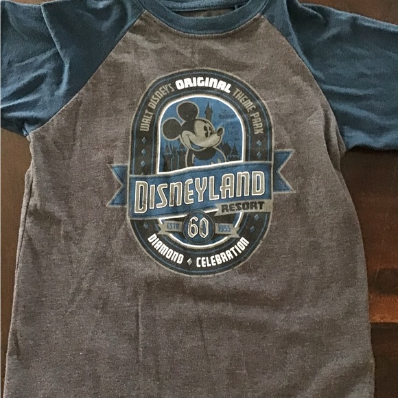 Disney/Marvel Tees 4/5 - Picture 4 of 7